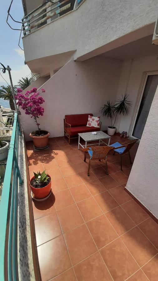 סרנדה Meni'S Family Apartament מראה חיצוני תמונה