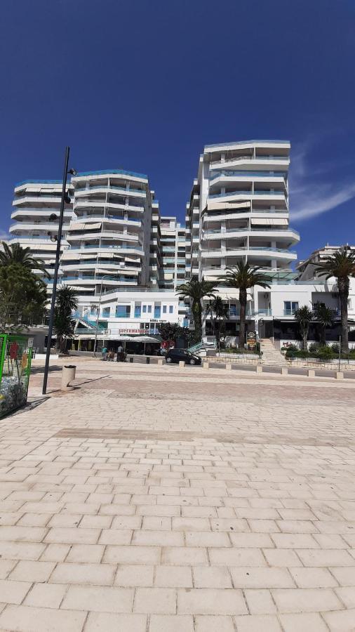 סרנדה Meni'S Family Apartament מראה חיצוני תמונה