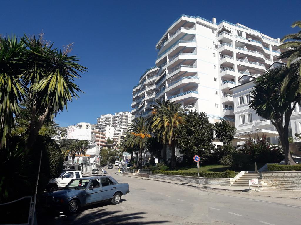 סרנדה Meni'S Family Apartament מראה חיצוני תמונה