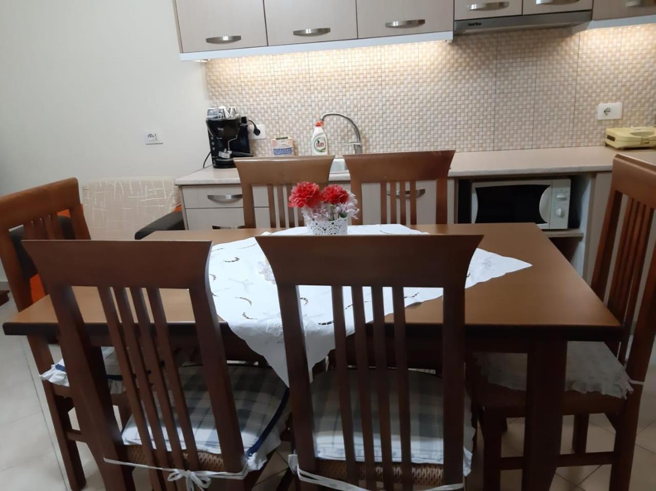 סרנדה Meni'S Family Apartament מראה חיצוני תמונה